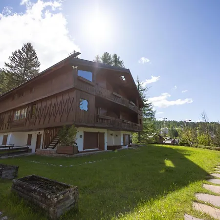 Casa Benedeta, Confortevole E Panoramica アパート コルティーナ・ダンペッツォ