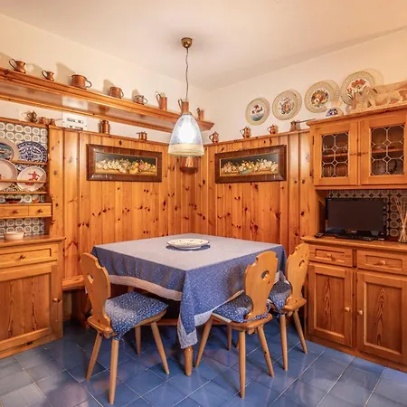 アパート Casa Benedeta, Confortevole E Panoramica コルティーナ・ダンペッツォ