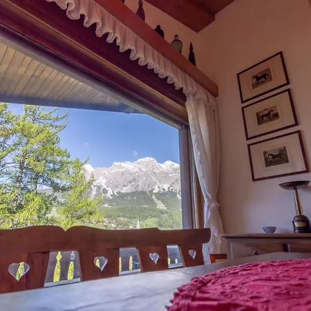 Casa Benedeta, Confortevole E Panoramica * 科尔蒂纳丹佩佐