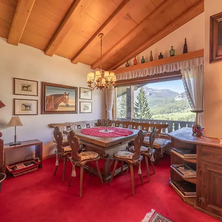 Casa Benedeta, Confortevole E Panoramica アパート